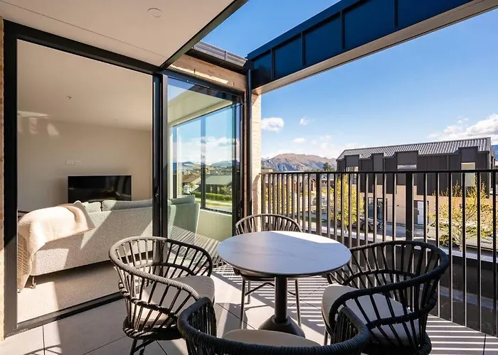 Apartment Modern With Balcony Views Sleeps 4 Wanaka